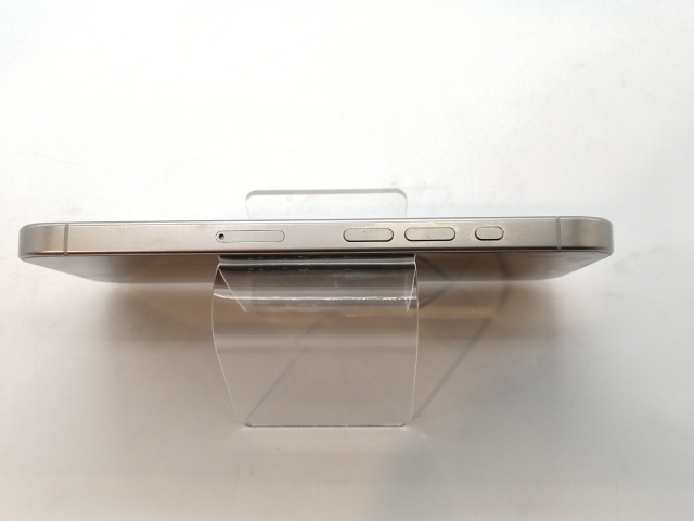 【中古】Apple 国内版 【SIMフリー】 iPhone 15 Pro 256GB ホワイトチタニウム MTUD3J/A【高崎モントレー】保証期間１ヶ月【ランクC】_5