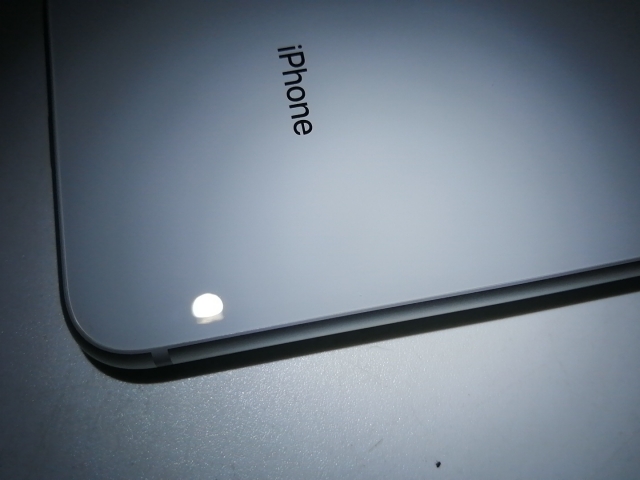 iPhone 64GB 本体のみ シルバー 最大容量88% Apple iPhone 8 シルバー 64GB SIMロック解除済み バッテリー最大容量