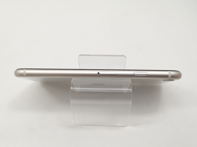 【中古】Apple au 【SIMフリー】 iPhone SE（第3世代） 128GB スターライト MMYG3J/A【宇田川】保証期間１ヶ月【ランクC】