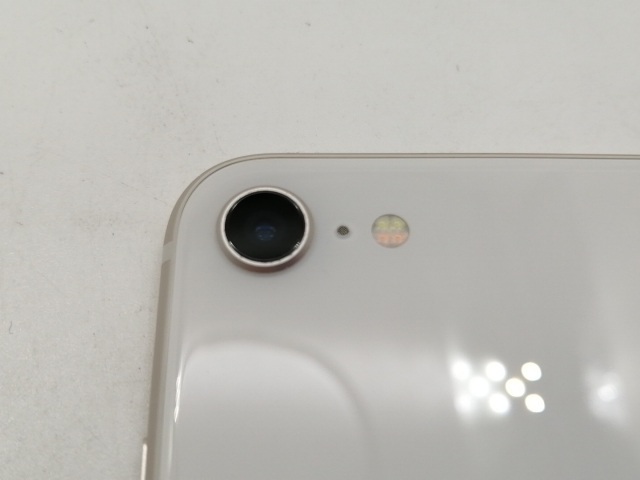 【中古】Apple au 【SIMフリー】 iPhone SE（第3世代） 128GB スターライト MMYG3J/A【宇田川】保証期間１ヶ月【ランクC】