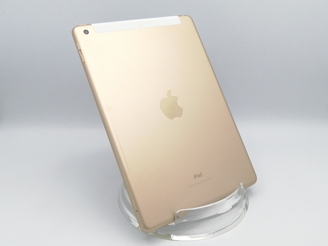 【中古】Apple docomo 【SIMロック解除済み】 iPad（第5世代/2017） 32GB ゴールド MPG42J/A【ECセンター】保証期間１ヶ月【ランクB】