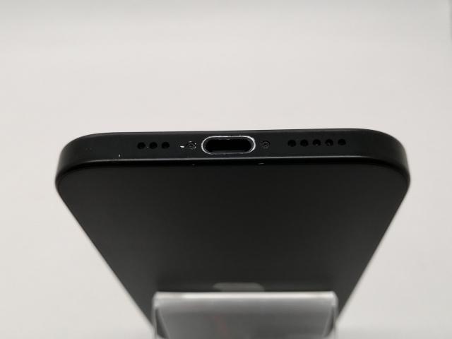 【中古】Apple 国内版 【SIMフリー】 iPhone 15 256GB ブラック MTMN3J/A【札幌南2条】保証期間１ヶ月【ランクB】_4