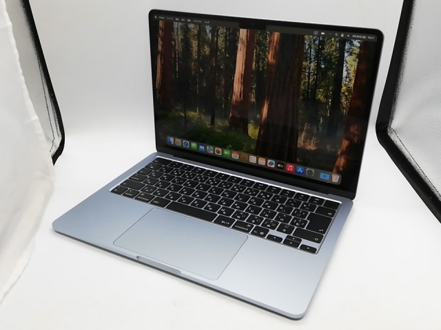 Apple MacBook Air 13.6インチ Liquid Retinaディスプレイ MW123J/A