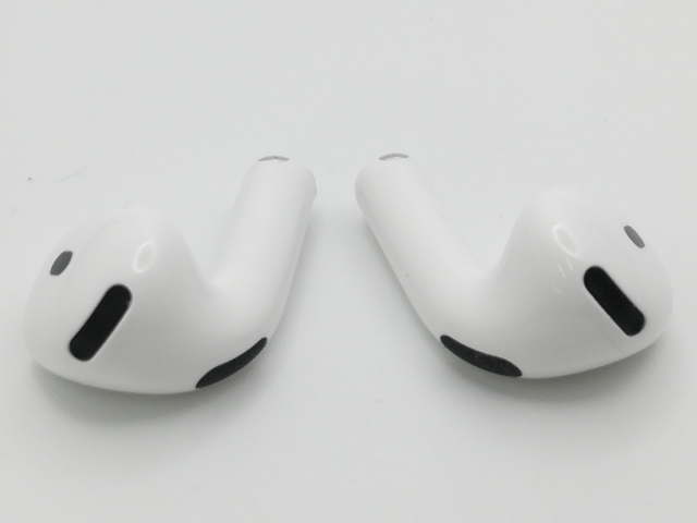 新品 Apple AirPods 4 アクティブノイズキャンセリング 開放型で