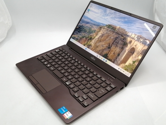 【中古】Fujitsu LIFEBOOK CH CH75/E3 FMVC75E3M モカブラウン【ECセンター】保証期間１ヶ月【ランクC】