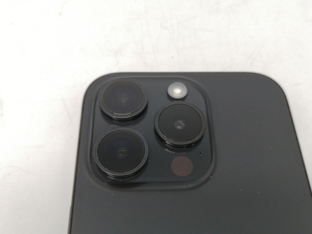 【中古】Apple 国内版 【SIMフリー】 iPhone 15 Pro 256GB ブラックチタニウム MTUC3J/A【川越クレアモール】保証期間１ヶ月【ランクC】_6