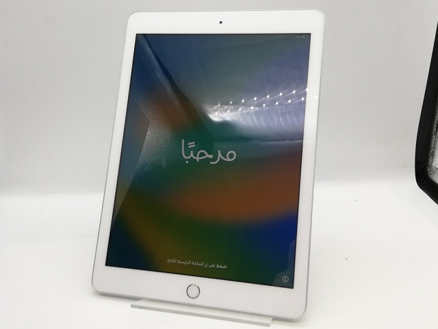 Apple iPad (モデル MR7K2J/A) 128GB iPad 第6世代 (MR7K2J/A) 128GBシルバー wifiモデル Apple iPad 9.7