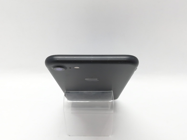 中古】Apple docomo 【SIMロック解除済み】 iPhone 7 32GB