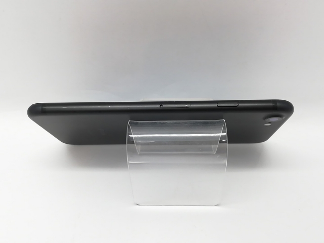 中古】Apple docomo 【SIMロック解除済み】 iPhone 7 32GB