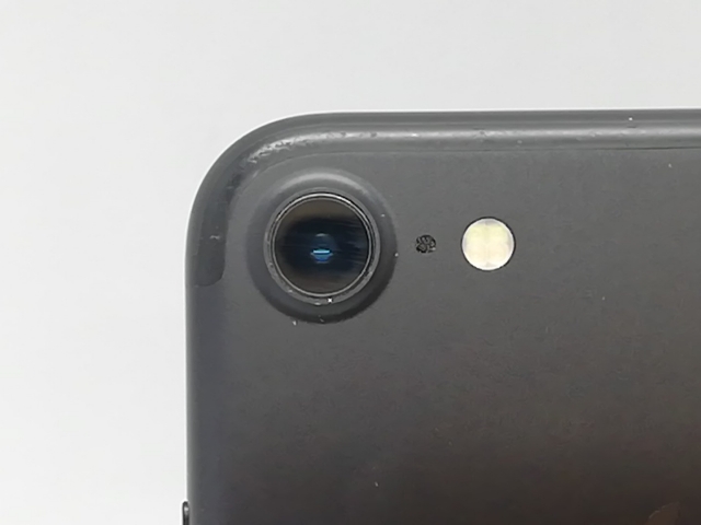 Apple - iPhone7 32GB docomo版　simロック解除済み Apple D-MMYD3J--942273 【Cランク中古品】 SIMロック解除済