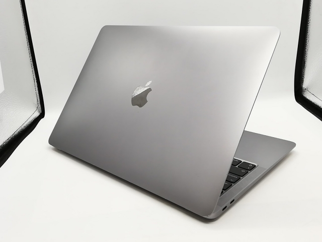 MWTJ2J/A スペースグレイ Apple MacBook Air Reti… MacBook Air（Retina,13インチ,2020）256GB/8GB〈MWTJ2J/A〉④ MacBook