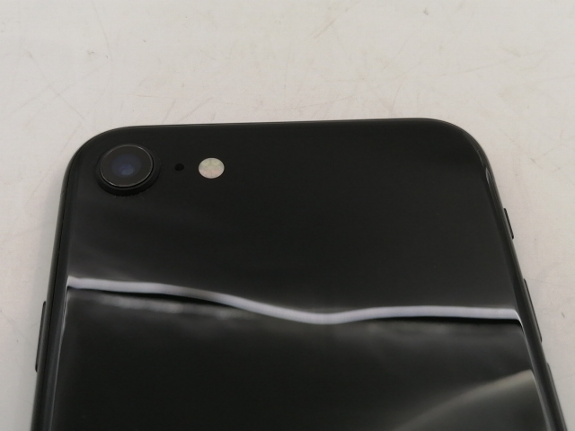 【中古】Apple 国内版 【SIMフリー】 iPhone SE（第2世代） 256GB ブラック MXVT2J/A【東池袋1丁目】保証期間１ヶ月【ランクB】