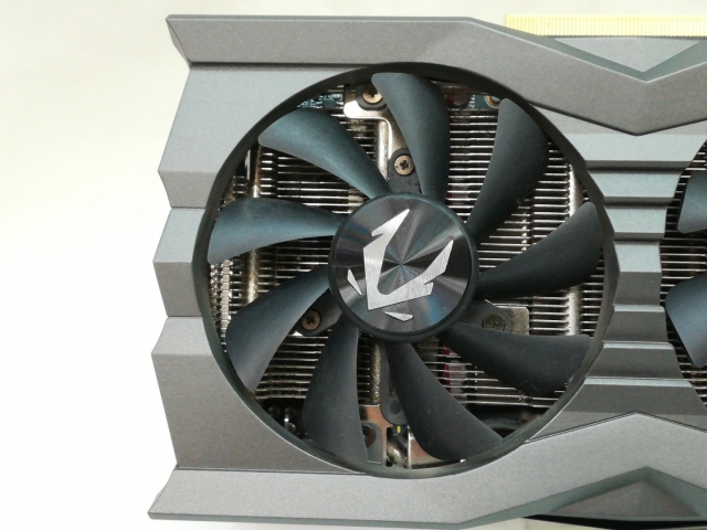【中古】ZOTAC GAMING GeForce RTX 2070 SUPER MINI（ZT-T20710E-10M） RTX2070Super/8GB(GDDR6)/PCI-E【川崎】言いはなつ継続期間１週