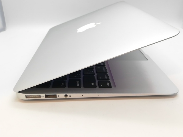 MacBook Air (11-inch, Early 2015) 中古 中古】Apple MacBook Air 11
