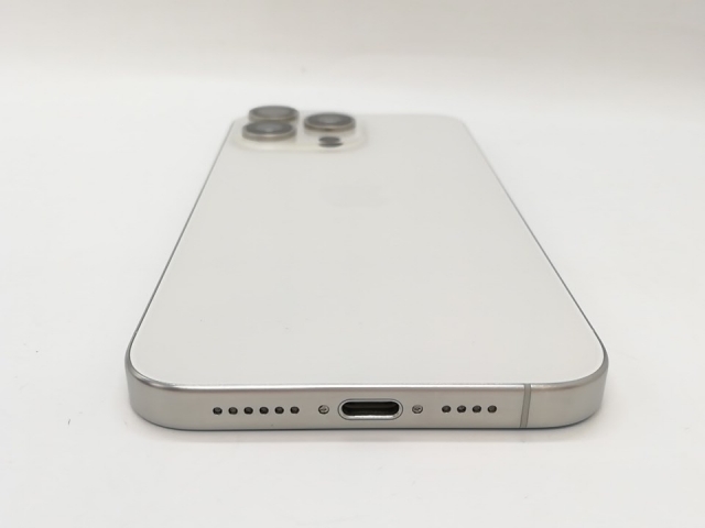 【中古】Apple 国内版 【SIMフリー】 iPhone 15 Pro Max 256GB ホワイトチタニウム MU6Q3J/A【道玄坂】保証期間１ヶ月【ランクB】_5