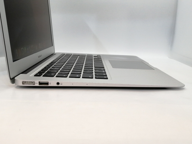 【中古】Apple MacBook Air 13in Corei5:1.8GHz 128GB MQD32J/A (Mid 2017)【高崎モン御盆】言いはなつ継続期間１ヶ月【位置づけるB】