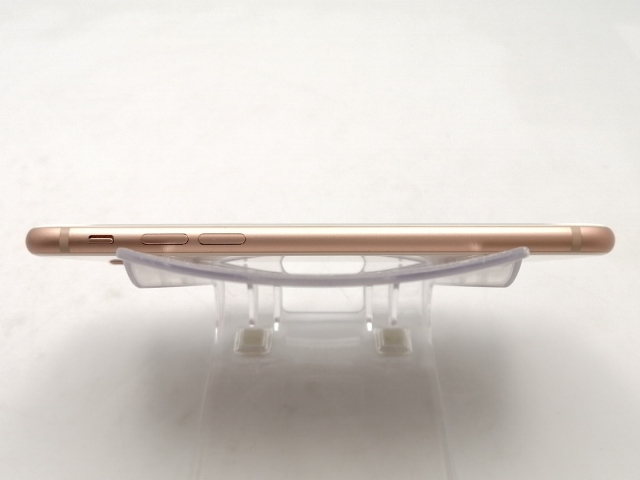 【中古】Apple docomo 【SIMロック解除済み】 iPhone 8 64GB ゴールド MQ7A2J/A【DS秋葉】保証期間１ヶ月【ランクC】_3