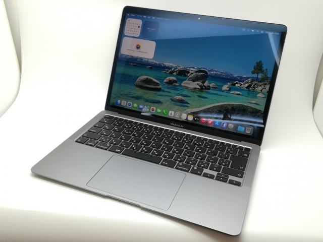 【中古】Apple MacBook Air 13インチ CTO (M1・2020) スペースグレイ Apple M1(CPU:8C/GPU:8C)/16G/512G【新橋】保証期間１ヶ月【ランクA】