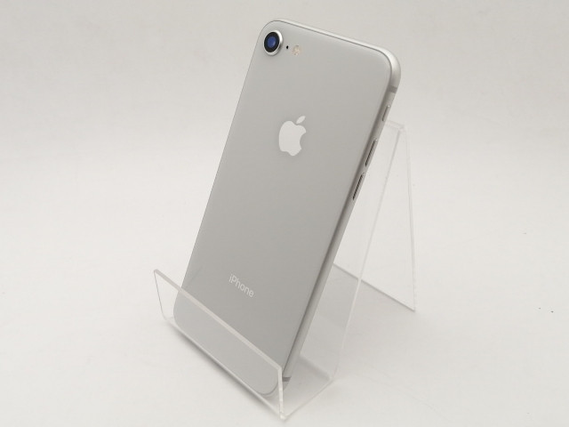 【中古】Apple au 【SIMロック解除済み】 iPhone 8 64GB シルバー MQ792J/A【神保町】保証期間１ヶ月【ランクB】