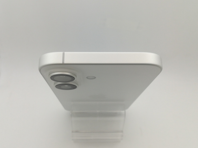 【中古】Apple docomo 【SIMフリー】 iPhone 16 128GB ホワイト MYDR3J/A【新橋】保証期間１ヶ月【ランクB】_2