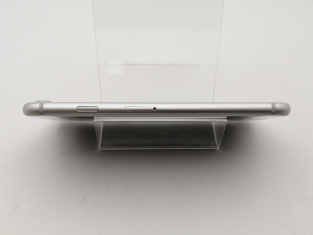 【中古】Apple au 【SIMロック解除済み】 iPhone 8 64GB シルバー MQ792J/A【神保町】保証期間１ヶ月【ランクB】_3