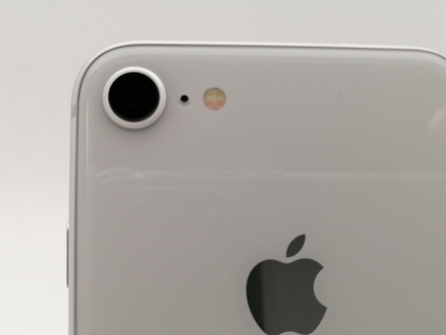 【中古】Apple au 【SIMロック解除済み】 iPhone 8 64GB シルバー MQ792J/A【神保町】保証期間１ヶ月【ランクB】_6
