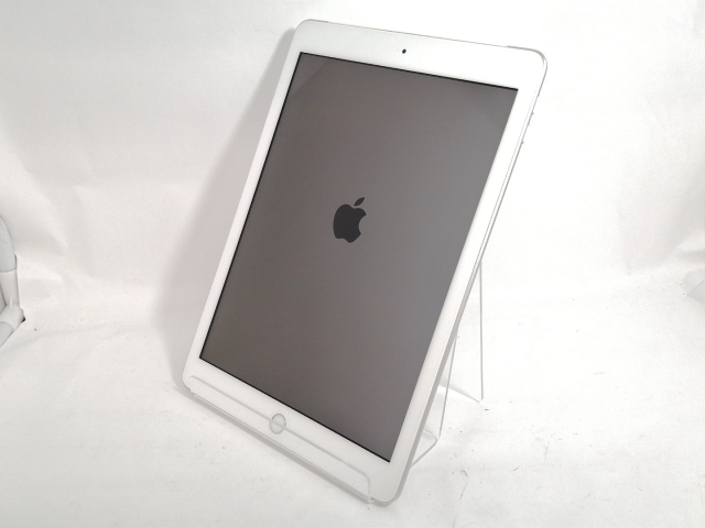 Apple iPad 第6世代 32GB SIMロック解除済 シルバー iPad 第6世代 シルバー