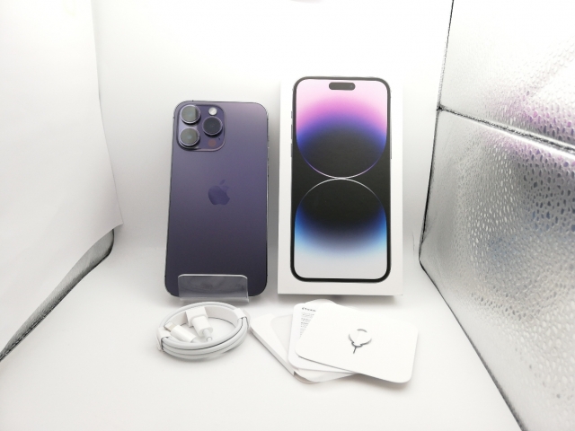 【中古】Apple 国内版 【SIMフリー】 iPhone 14 Pro Max 1TB ディープパープル MQ9N3J/A【新宿】保証期間１ヶ月【ランクB】