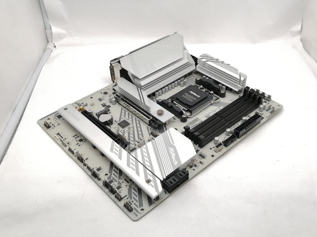 【中古】ASRock X870 Pro RS X870/AM5/ATX【新宿】保証期間１週間