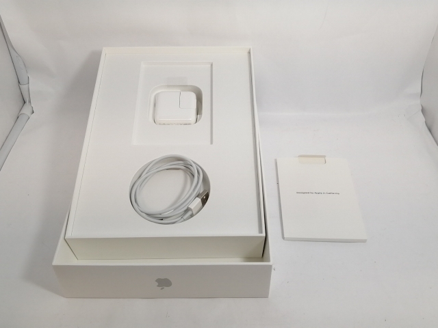 【中古】Apple 【Wi-Fi】 iPad（第6世代/2018） 32GB シルバー MR7G2J/A【新宿】保証期間１ヶ月【ランクB】