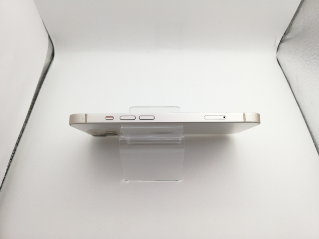 【中古】Apple docomo 【SIMフリー】 iPhone 13 128GB スターライト MLND3J/A【新宿】保証期間１ヶ月【ランクC】_5