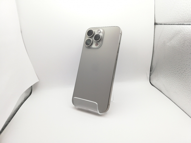 【中古】Apple 国内版 【SIMフリー】 iPhone 15 Pro Max 256GB ナチュラルチタニウム MU6R3J/A【新宿】保証期間１ヶ月【ランクA】