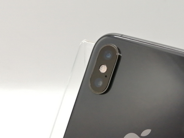 中古】Apple docomo 【SIMロック解除済み】 iPhone XS Max 256GB