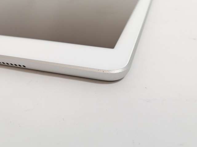 【中古】Apple 【Wi-Fi】 iPad（第6世代/2018） 32GB シルバー MR7G2J/A【新宿】保証期間１ヶ月【ランクB】