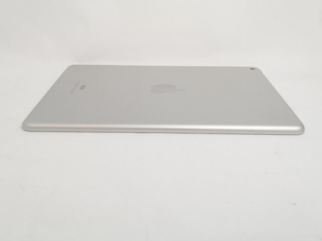 【中古】Apple 【Wi-Fi】 iPad（第6世代/2018） 32GB シルバー MR7G2J/A【新宿】保証期間１ヶ月【ランクB】