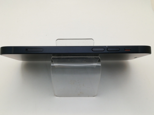 中古】Apple au 【SIMロック解除済み】 iPhone 12 64GB ブラック