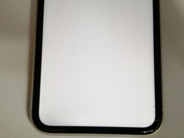 【中古】Apple SoftBank 【SIMロック解除済み】 iPhone XR 64GB ホワイト MT032J/A【三宮駅前】保証期間１ヶ月【ランクB】_3
