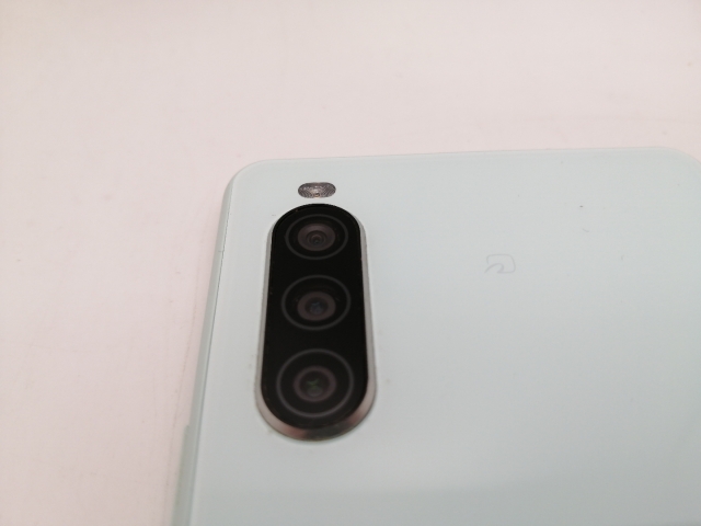 【中古】SONY au 【SIMロック解除済み】 Xperia 10 II ミント 4GB 64GB SOV43【三宮駅前】保証期間１ヶ月【ランクB】_6