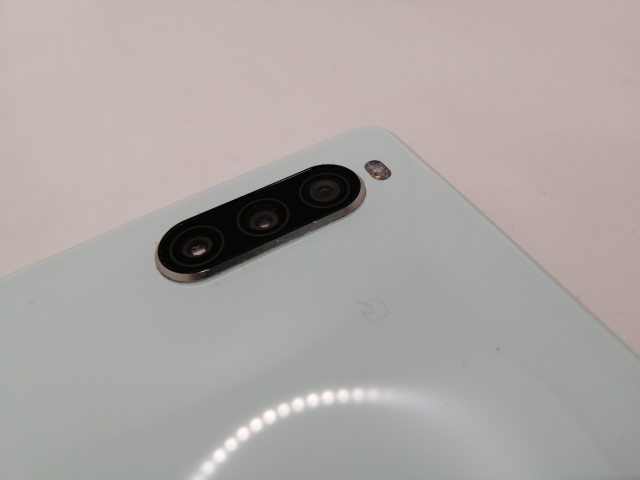 【中古】SONY au 【SIMロック解除済み】 Xperia 10 II ミント 4GB 64GB SOV43【三宮駅前】保証期間１ヶ月【ランクB】_9