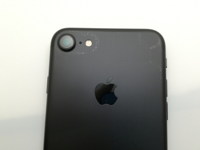 良品◎Apple iPhone 7 ブラック MNCE2J/A Amazon | 【整備済み品】 Apple iPhone 7 32GB ジェットブラック