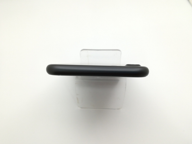 iPhone7 MNCE2J/A SIMロックあり au 139104_1_S.jpg