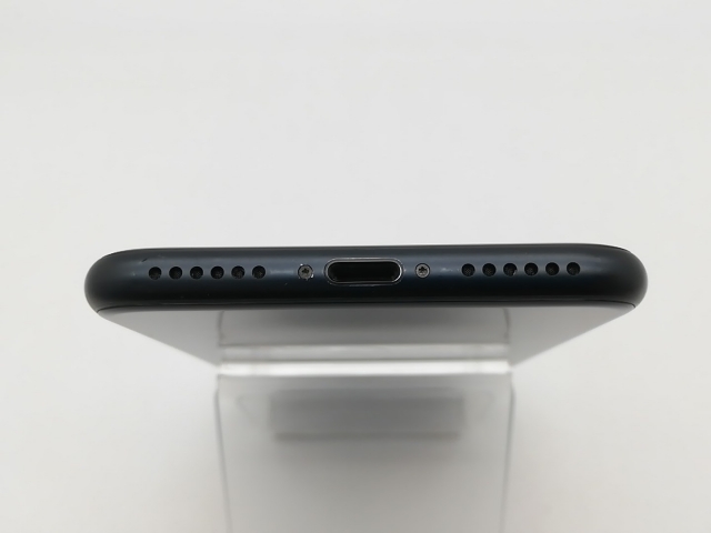 【中古】Apple au 【SIMフリー】 iPhone SE（第3世代） 128GB ミッドナイト MMYF3J/A【鹿児島中町】保証期間１ヶ月【ランクB】_4