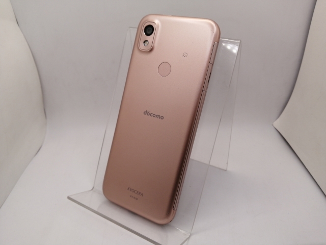 中古】KYOCERA docomo 【SIMフリー】 あんしんスマホ ピンクゴールド 