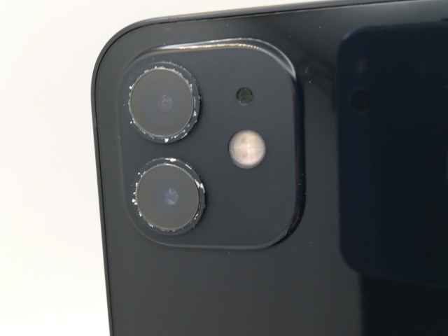 中古】Apple au 【SIMロック解除済み】 iPhone 12 64GB ブラック