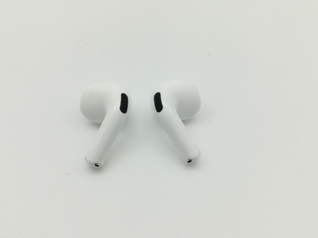 AirPods 4 本体 ホワイト MXP63J/A ボーナスストア+5％【新品未開封