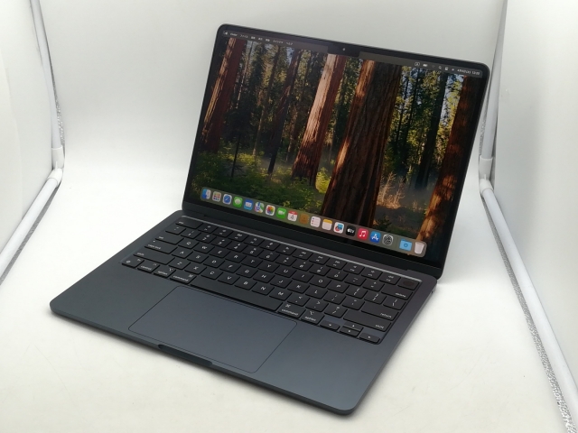 【中古】Apple MacBook Air 13インチ CTO (M3,2024) ミッドナイト M3(CPU:8C/GPU:8C)/8G/256G【神戸】保証期間１ヶ月【ランクB】