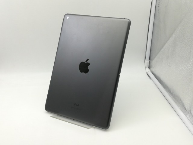 【中古】Apple iPad（第8世代） Wi-Fiモデル 32GB スペースグレイ MYL92J/A【神戸】保証期間１ヶ月【ランクA】