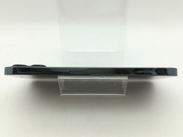 【中古】Apple docomo 【SIMロック解除済み】 iPhone 12 Pro Max 256GB パシフィックブルー MGD23J/A【神戸】保証期間１ヶ月【ランクA】
