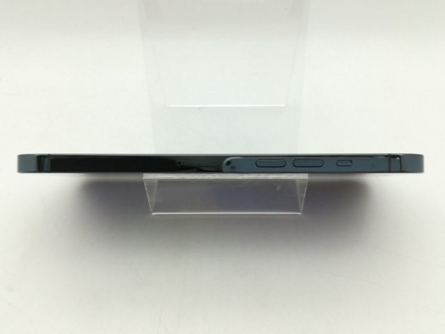 【中古】Apple docomo 【SIMロック解除済み】 iPhone 12 Pro Max 256GB パシフィックブルー MGD23J/A【神戸】保証期間１ヶ月【ランクA】