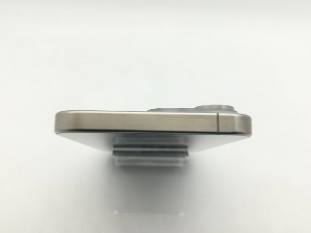 【中古】Apple 国内版 【SIMフリー】 iPhone 15 Pro Max 256GB ナチュラルチタニウム MU6R3J/A【なんば】保証期間１ヶ月【ランクA】